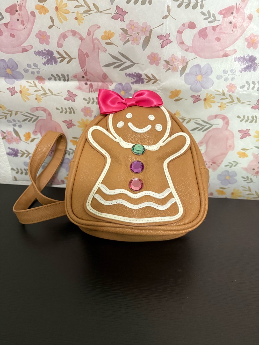 Bath and Body Works 6” Gingerbread Bow Accent mini Crossbody Bag. EUC